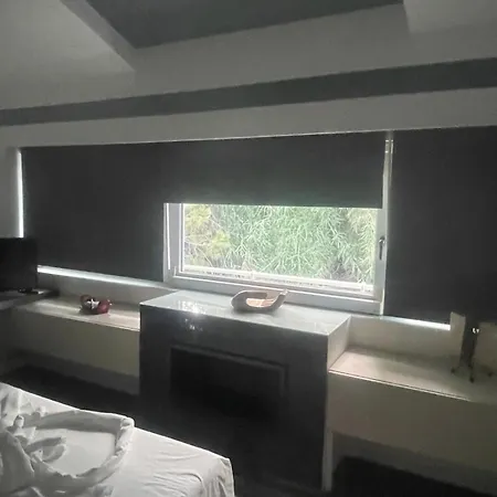 船屋 Floating House Embe Experience *