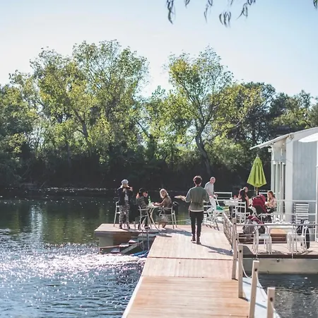 Floating House Embe Experience * Castel Volturno
