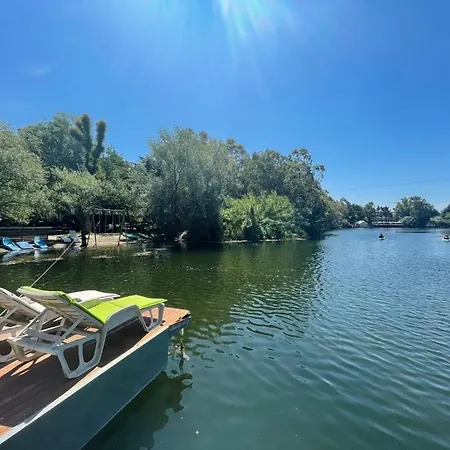 بوتيل Floating House Embe Experience كاستيل فولتورنو