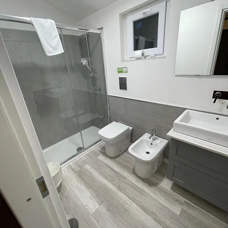 بوتيل Floating House Embe Experience كاستيل فولتورنو