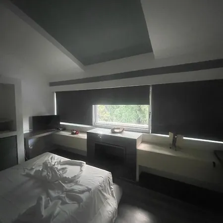 Floating House Embe Experience