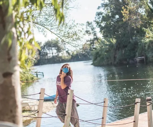 Floating House Embe Experience 보트호텔