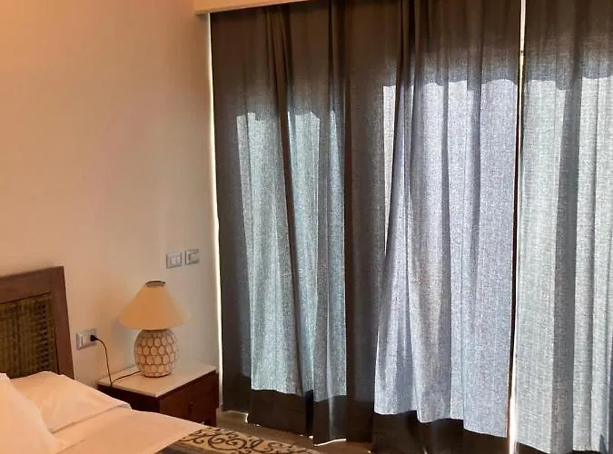 Floating House Embe Experience 보트호텔