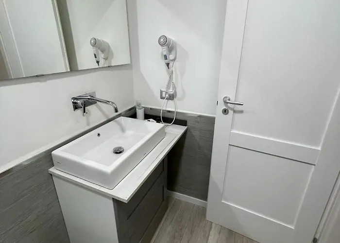 Floating House Embe Experience 보트호텔 *