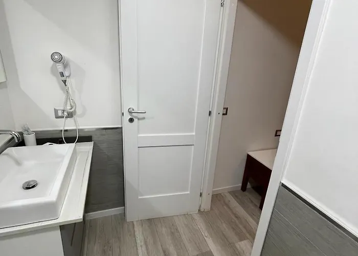 Floating House Embe Experience 보트호텔 카스텔볼튜노