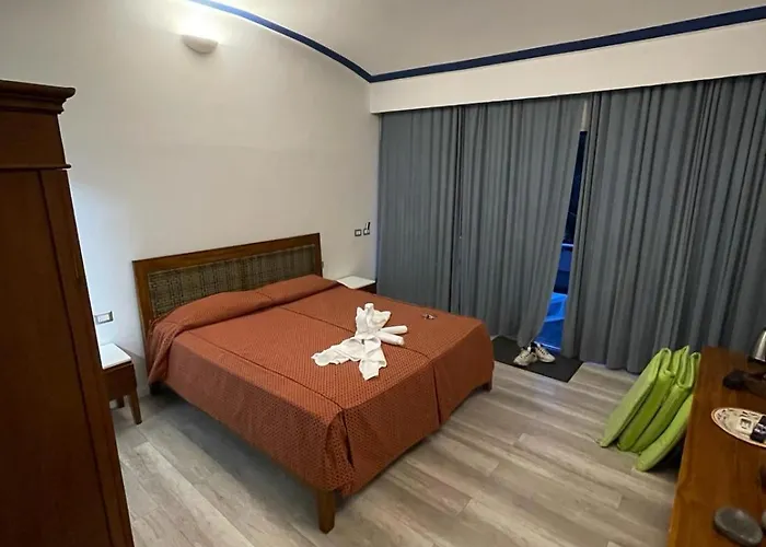 Floating House Embe Experience 카스텔볼튜노