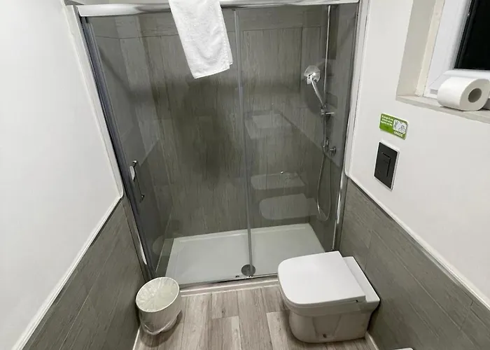 Floating House Embe Experience 보트호텔 *