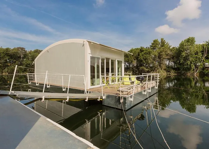 Floating House Embe Experience 카스텔볼튜노